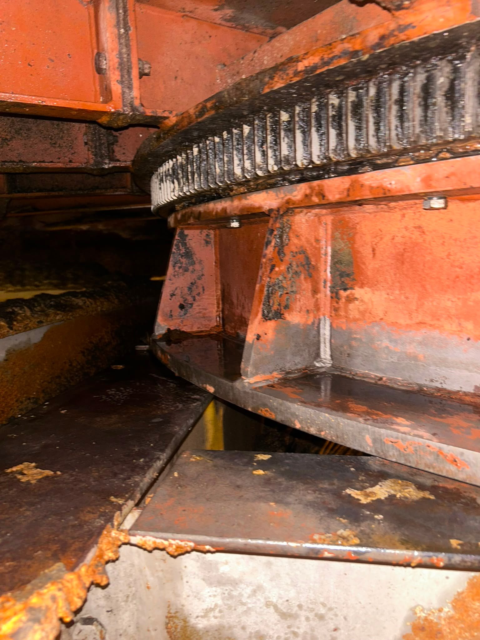 Gear drive area after cleaning